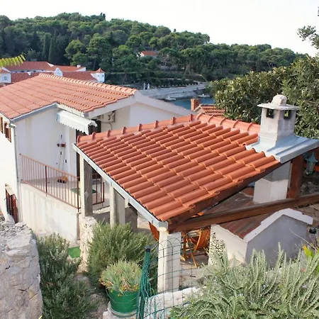 Appartement By The Sea Maslinica, Solta - 5188 *